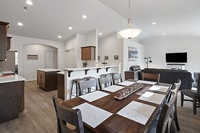 172 Avocet 4 Bedroom Home by RedAwning