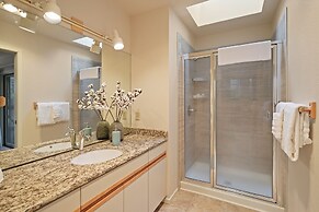 9 Cottonwood 3 Bedroom Home by RedAwning