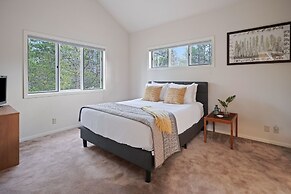 9 Cottonwood 3 Bedroom Home by RedAwning