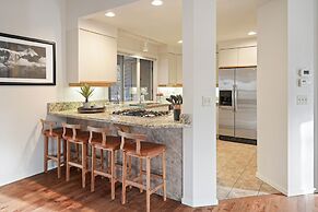 9 Cottonwood 3 Bedroom Home by RedAwning