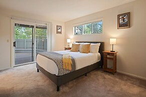 9 Cottonwood 3 Bedroom Home by RedAwning