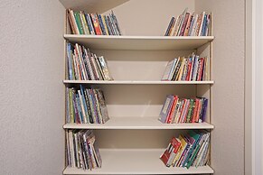 9 Cottonwood 3 Bedroom Home by RedAwning