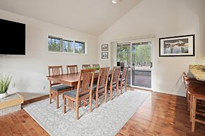 9 Cottonwood 3 Bedroom Home by RedAwning