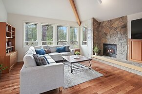 9 Cottonwood 3 Bedroom Home by RedAwning