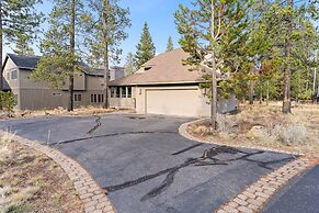 9 Cottonwood 3 Bedroom Home by RedAwning