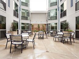 2br/1ba Apartment Near Rittenhouse Square 2 Bedroom Apts by RedAwning