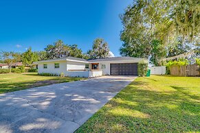 Lakefront Inverness Getaway w/ Kayaks & Bikes!