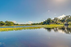 Lakefront Inverness Getaway w/ Kayaks & Bikes!