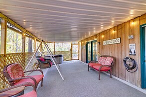 Burnside Resort Cabin w/ Hot Tub & Outdoor Spots!