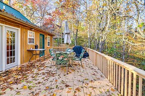 Burnside Resort Cabin w/ Hot Tub & Outdoor Spots!