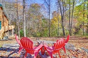 Burnside Resort Cabin w/ Hot Tub & Outdoor Spots!