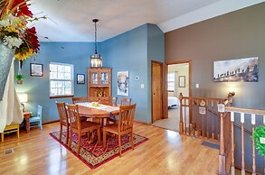 Burnside Resort Cabin w/ Hot Tub & Outdoor Spots!