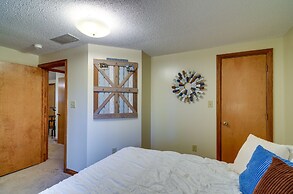 Burnside Resort Cabin w/ Hot Tub & Outdoor Spots!