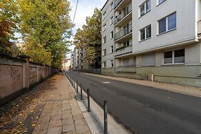 Studio With Balcony Poznań by Renters