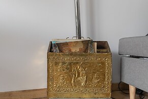 Studio With Balcony Poznań by Renters