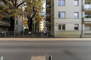 Studio With Balcony Poznań by Renters