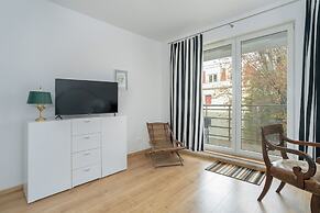 Studio With Balcony Poznań by Renters