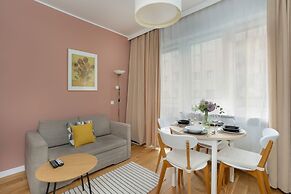 Trendy Apartment Polna by Renters