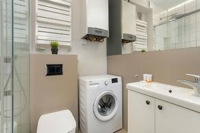 Trendy Apartment Polna by Renters