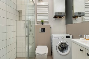 Trendy Apartment Polna by Renters