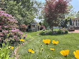 The Oaks Victorian Inn