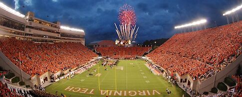 The Oaks Victorian Inn