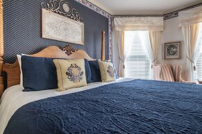 The Oaks Victorian Inn