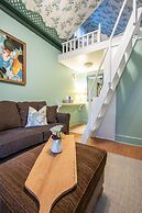 The Oaks Victorian Inn