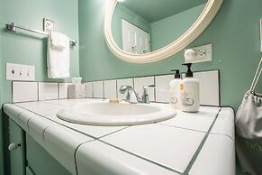 The Oaks Victorian Inn