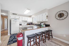 Come On Back 1 Block to Beach Access