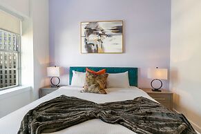 Amazing 4Bed Condo Steps from French Quarter!