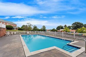 Econo Lodge Waynesboro - Skyline Drive