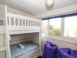 White Rabbit, Cross Lane