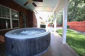 Huge 5 Bdrm Mins From Shops Hot Tub Pool Table