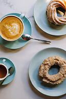 Sonder by Marriott Bonvoy Apollon Apartments Old Montreal