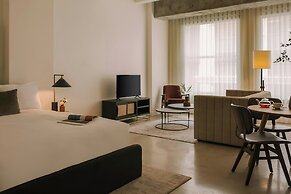 Sonder by Marriott Bonvoy The Craftsman Apartments Downtown LA