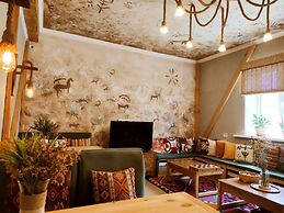 Silkroad Guest house