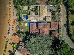 Casa com Cinco Quartos Pé na Areia