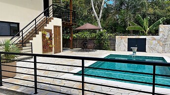 Casa Privativa com Piscina na Ferrugem