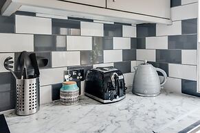 Bright & Spacious 2-Bedroom House