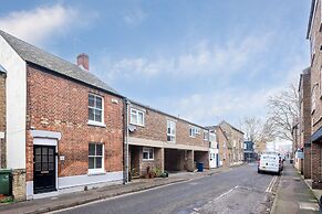 Bright & Spacious 2-Bedroom House