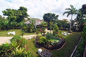 Coconut Palms Resort & Diamond Casino