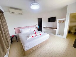 Coconut Palms Resort & Diamond Casino