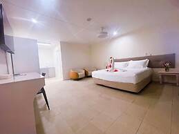 Coconut Palms Resort & Diamond Casino