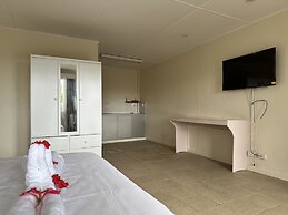 Coconut Palms Resort & Diamond Casino