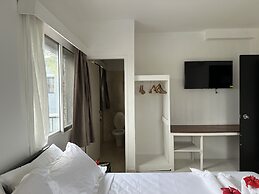 Coconut Palms Resort & Diamond Casino