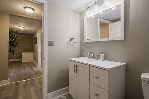 Newly renovated 4BR CozySuites