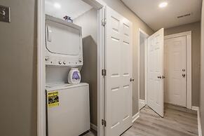 Newly renovated 4BR CozySuites