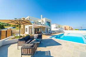 Villa Halcyon in St Stefanos Bay