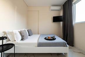 3BD Apt Next to The Ellinikon